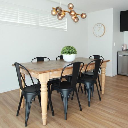 3 - Sunny Brand New House Villa Wanaka Eksteriør bilde